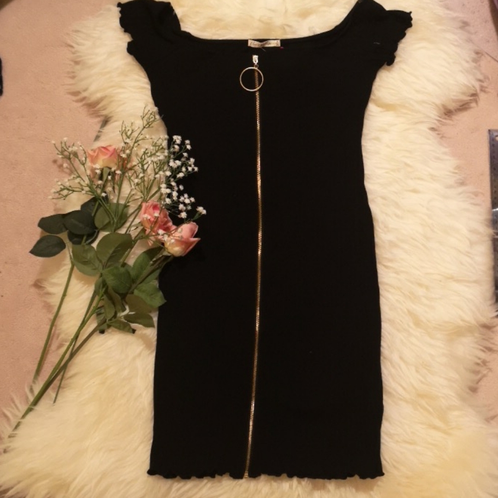 NWT Heart and Hips Black Zip up Body Con Dress